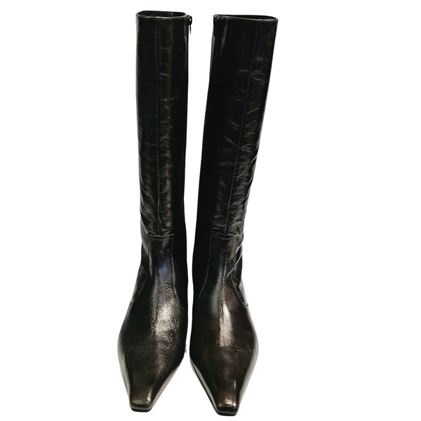 ZINDA, flacher Stiefel in dunklem Olive