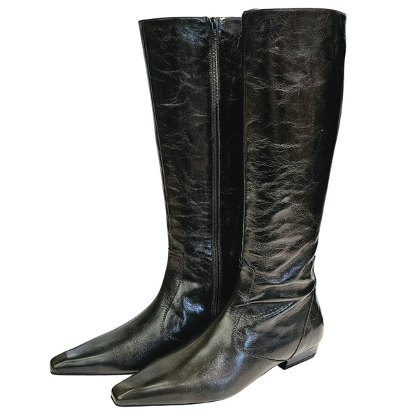 ZINDA, flacher Stiefel in dunklem Olive