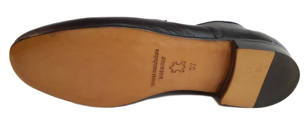 Mara Bini, Loafer in Schwarz mit Lasche und Zierschnalle