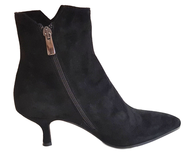 Gior M., spitze Wildleder-Stiefelette in Schwarz