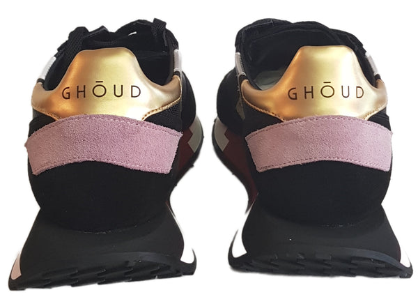 Ghōud, Wildleder-Sneaker in Schwarz mit bunter Sohle