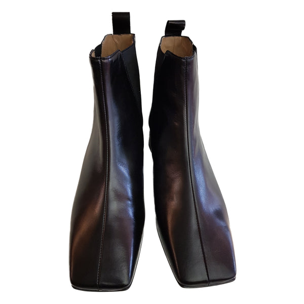 Fabio Rusconi, flache, schwarze Stiefelette in Kareeform