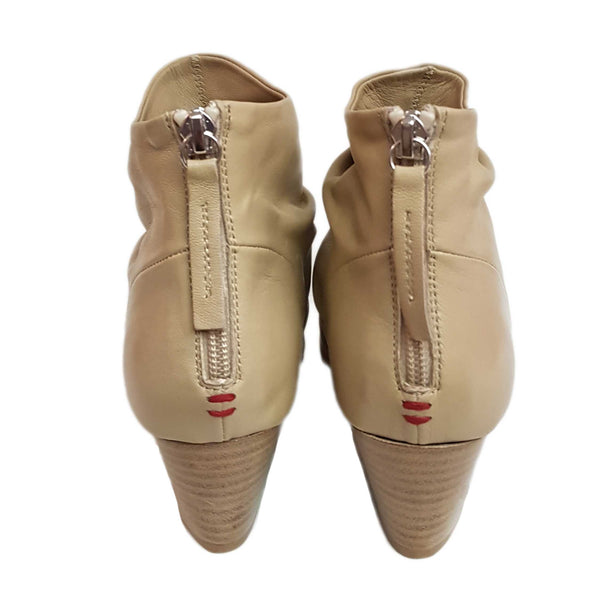 Halmanera, Stiefelette in Beige