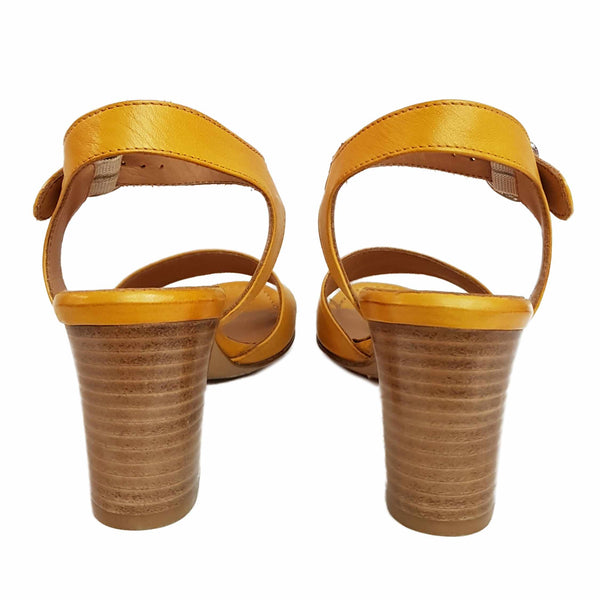 La Bottega di Lisa , Sandalette in Sonnengelb