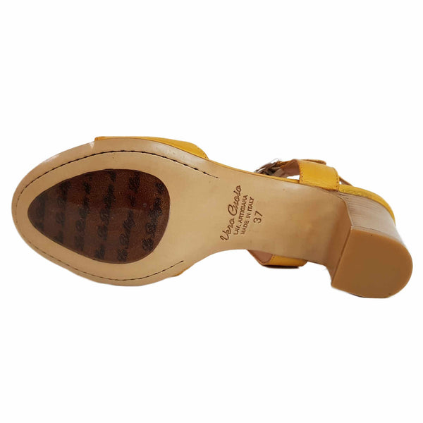 La Bottega di Lisa , Sandalette in Sonnengelb