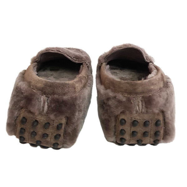 Milliways, Lammfell-Slipper in Taupe mit Noppensohle