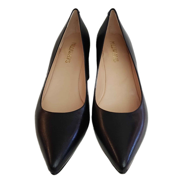 Milliways, spitze Nappalederpumps in Schwarz