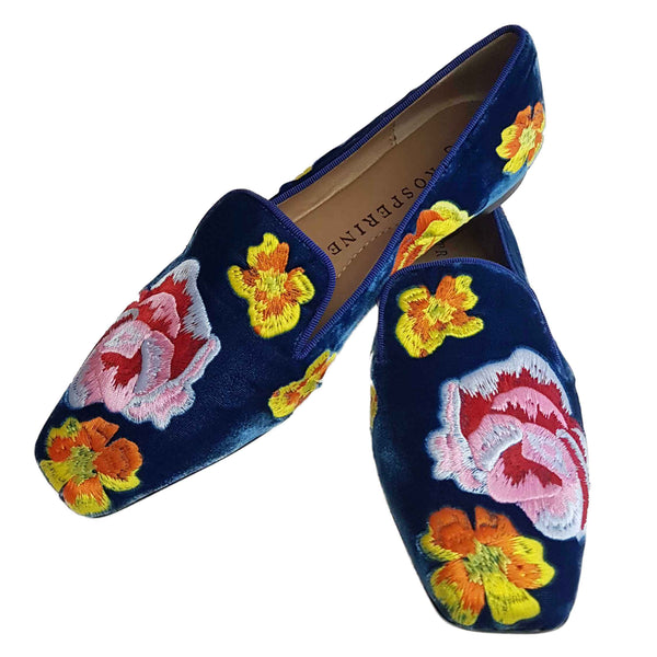 Prosperine, dunkelblauer Samtloafer mit floraler Stickerei