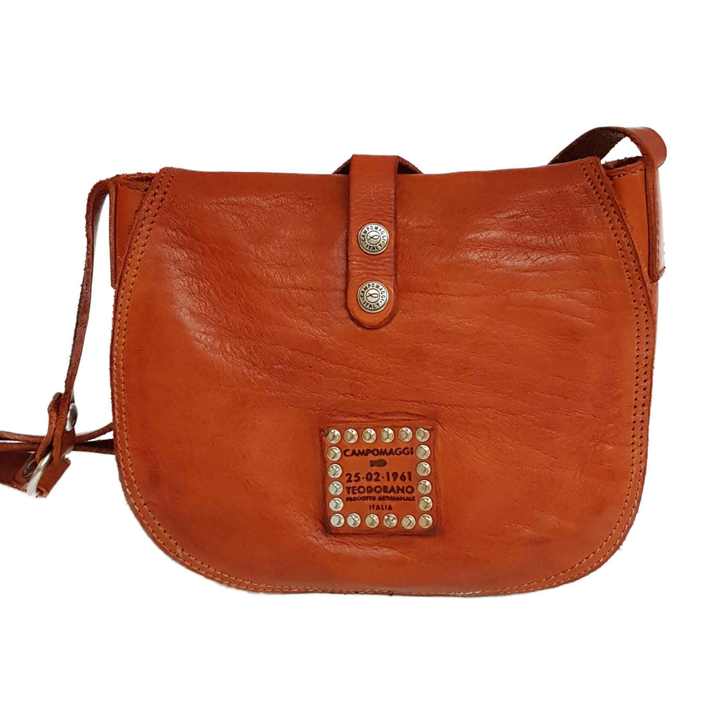Campomaggi orangefarbene Umhangetasche Sattelbag Schuhe by Milliways