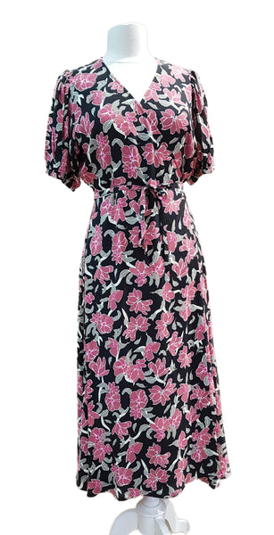 Just, Alda Wrap Dress, Wickelkleid mit Blumendruck in Pink-Schwarz-Weiß