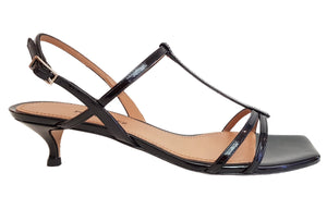 Pura Lopez, Lackleder-Sandalette in Schwarz