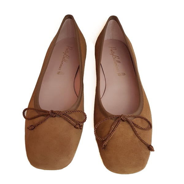 Pretty Ballerinas, cognacfarbener Nubukleder-Ballerina